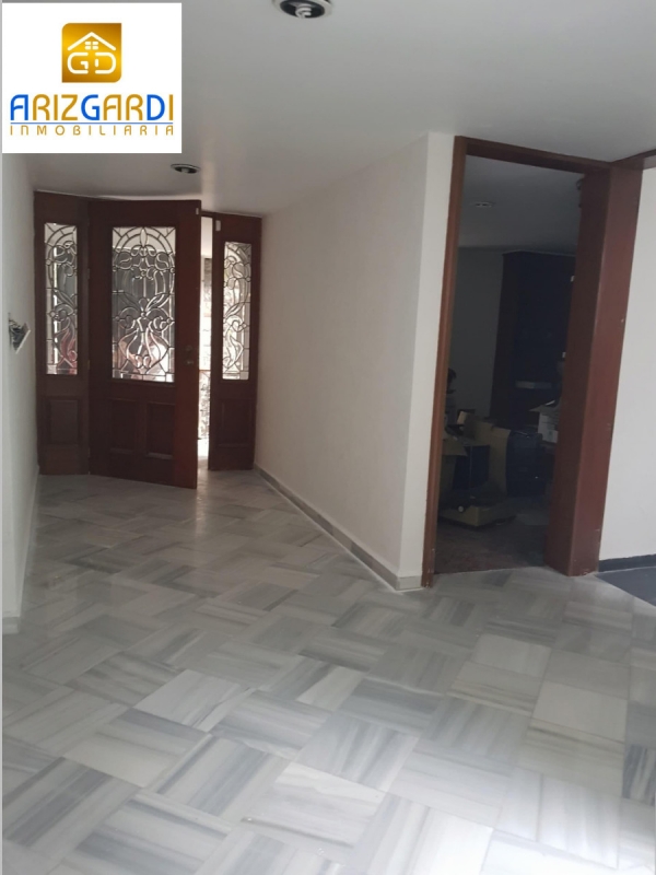 SE VENDE CASA. FUENTES DEL PEDREGAL.